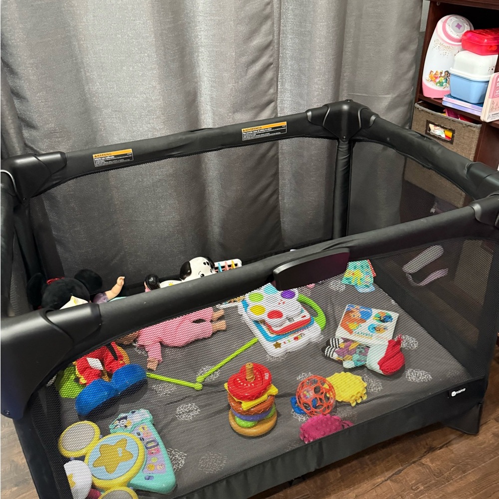 4Moms Black Playpen